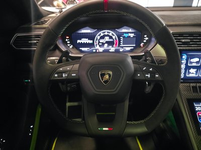 صورة 10 لـ 2024 Lamborghini URUS