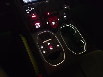 صورة مصغرة 13 لـ 2024 Lamborghini URUS