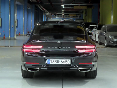 GENESIS G80 (RG3) - 2