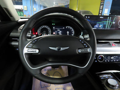 GENESIS G80 (RG3) - 10
