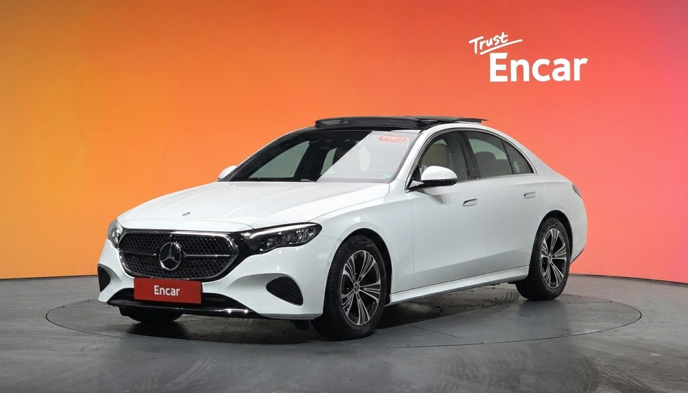 MERCEDES-BENZ E-CLASS - View 1