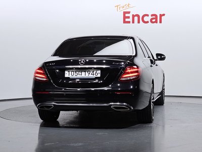 MERCEDES-BENZ E-CLASS - 3