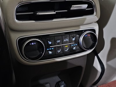2023 Genesis GV80 thumbnail 18
