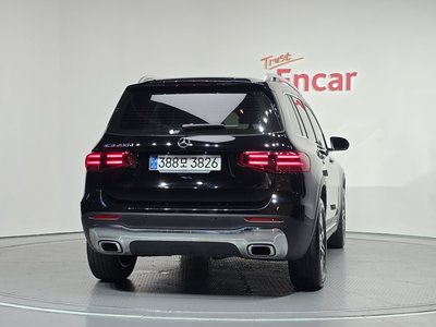 صورة 4 لـ 2024 Mercedes-BENZ GLB