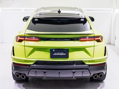 LAMBORGHINI URUS - 8