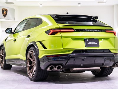 LAMBORGHINI URUS - 7
