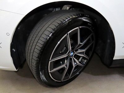 صورة مصغرة 20 لـ 2025 BMW 5 SERIES