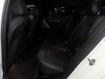 صورة 4 لـ 2025 BMW 5 SERIES