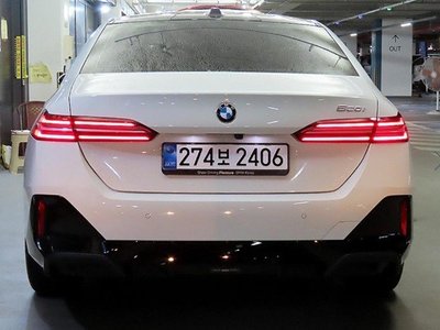 صورة 6 لـ 2025 BMW 5 SERIES