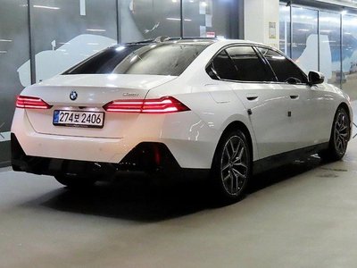 صورة 3 لـ 2025 BMW 5 SERIES