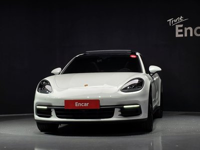 PORSCHE PANAMERA - 2