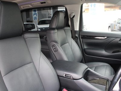TOYOTA ALPHARD - 8