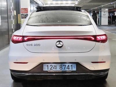 MERCEDES-BENZ EQE - 6