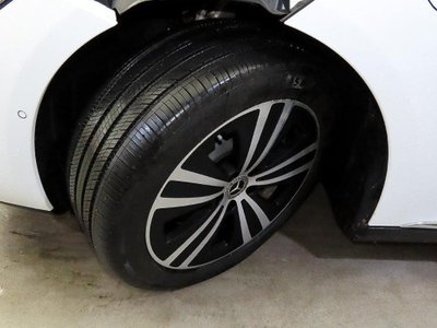 MERCEDES-BENZ EQE - 7