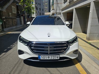 MERCEDES-BENZ E-CLASS - 2