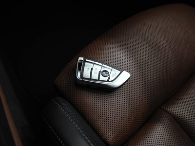 2022 BMW 8 SERIES thumbnail 21