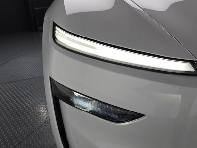 TESLA MODEL Y - 9