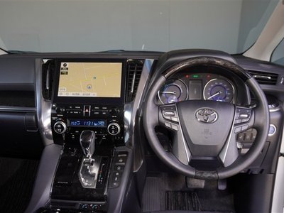 TOYOTA ALPHARD - 8