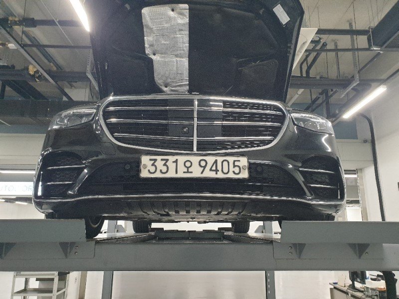 MERCEDES-BENZ S-CLASS - View 1