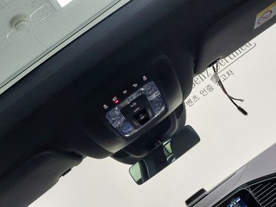2025 Mercedes-BENZ GLE — миниатюра 17