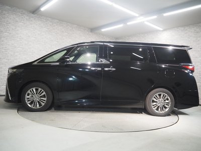 2024 Toyota ALPHARD — фото 9