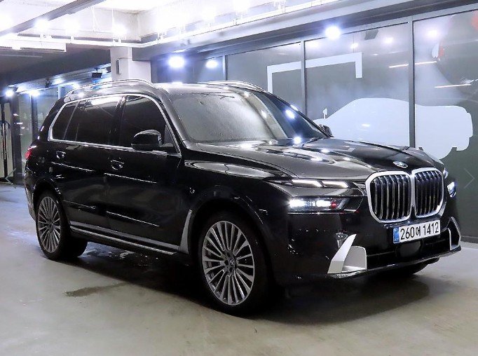BMW X7 - View 1