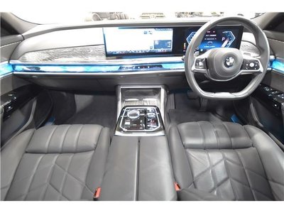صورة 3 لـ 2024 BMW 7 SERIES