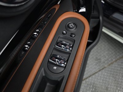 صورة مصغرة 30 لـ 2023 MINI COOPER COUNTRYMAN