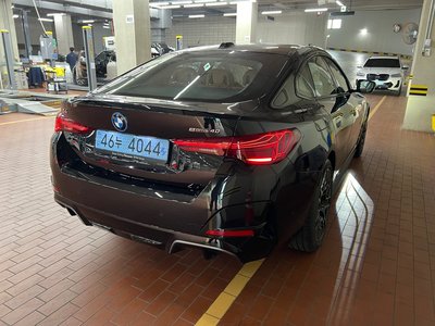 BMW I4 - 10
