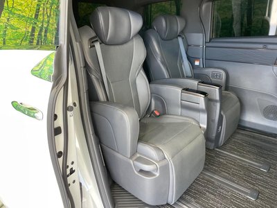 TOYOTA ALPHARD - 10