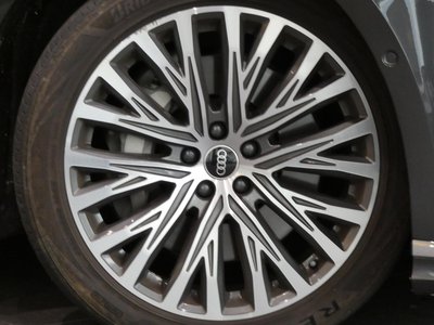 صورة 6 لـ 2022 AUDI A8