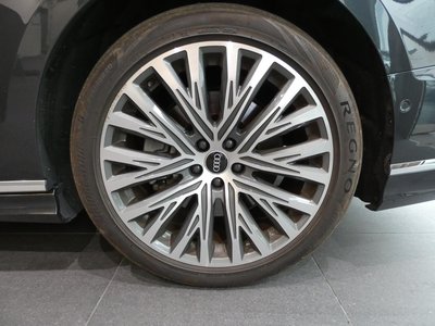 صورة مصغرة 31 لـ 2022 AUDI A8