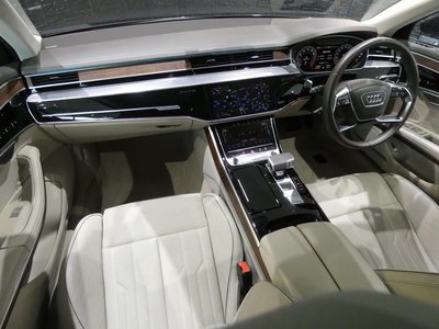 صورة 8 لـ 2022 AUDI A8