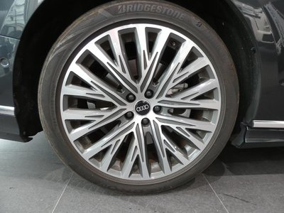 صورة مصغرة 34 لـ 2022 AUDI A8