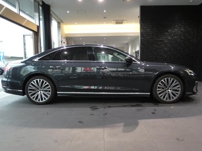 صورة مصغرة 30 لـ 2022 AUDI A8