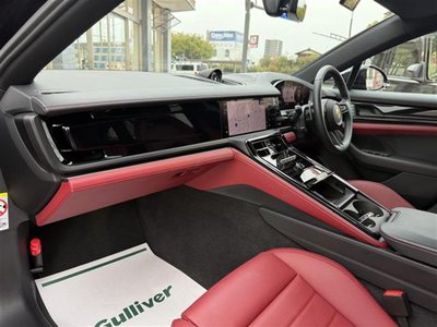 PORSCHE PANAMERA - 5