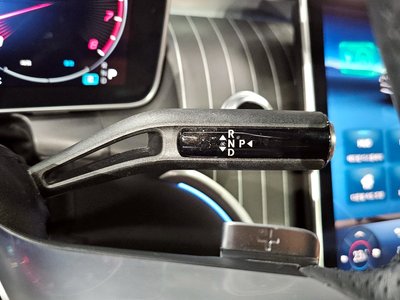 MERCEDES-BENZ GLC - 9