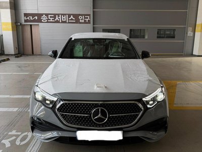 MERCEDES-BENZ E-CLASS - 1