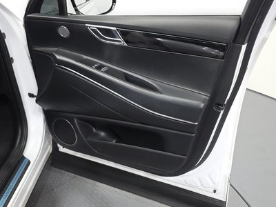 2020 Genesis GV80 — миниатюра 14