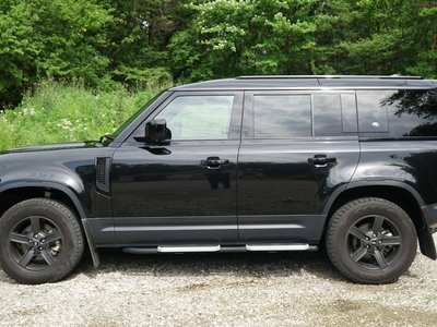 LAND ROVER DEFENDER - 9