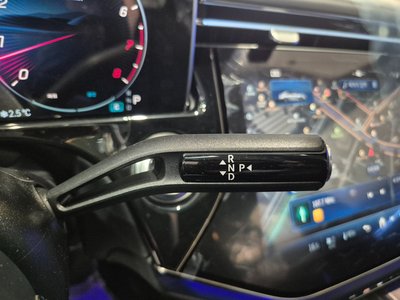 MERCEDES-BENZ E-CLASS - 9