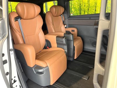 2024 Toyota VELLFIRE photo 9