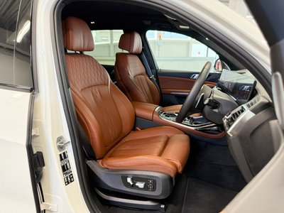 صورة 5 لـ 2025 BMW X7
