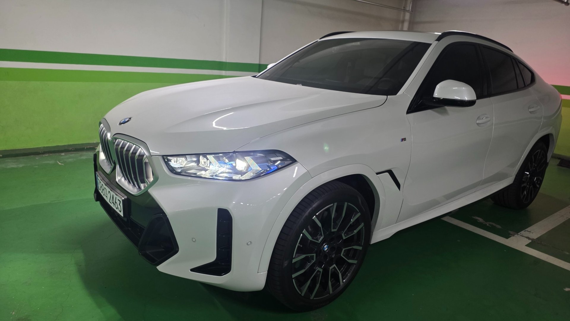 BMW X6 - View 1