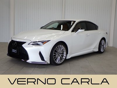 LEXUS IS - 1