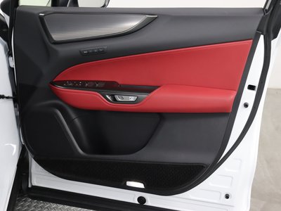 صورة 10 لـ 2024 Lexus NX