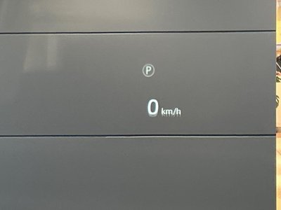 LAND ROVER DEFENDER - 10