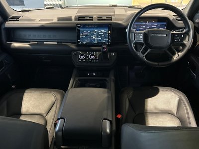 LAND ROVER DEFENDER - 2