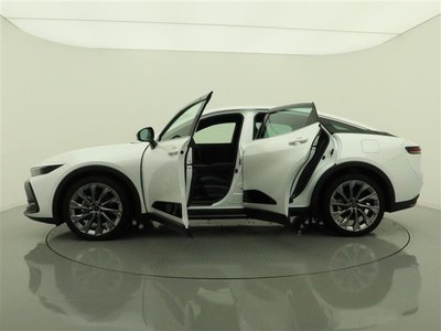 TOYOTA CROWN CROSSOVER - 2