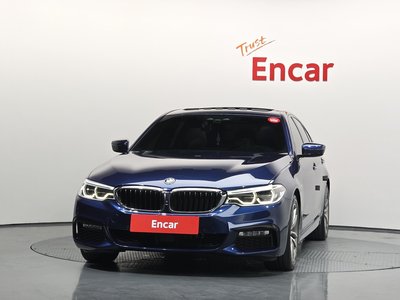 2017 BMW 5 SERIES — фото 2